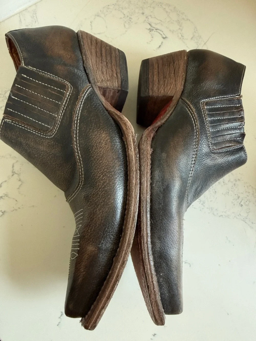 Freebird Wyoming Western Ankle Bootie Brown Color Womens size 7